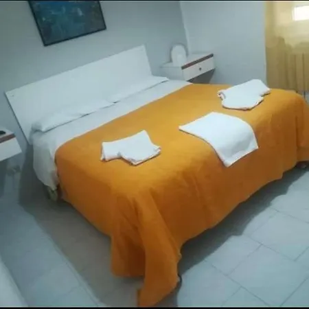 Garage1304 Bed & Breakfast Praia a Mare